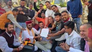 विधायक के आश्वासन पर आठवें दिन समाप्त हुआ धरना, मांगें पूरी नहीं होने पर पुनः आंदोलन की चेतावनी